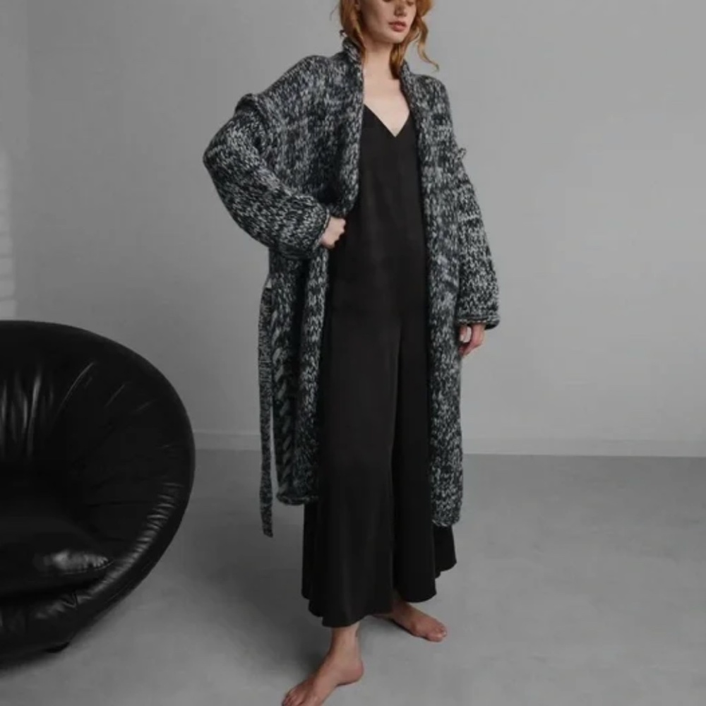 **READ** LUNYA BNWT Lofty Wool Whip Stitch Cardigan in Cinder Coal Size XS/S